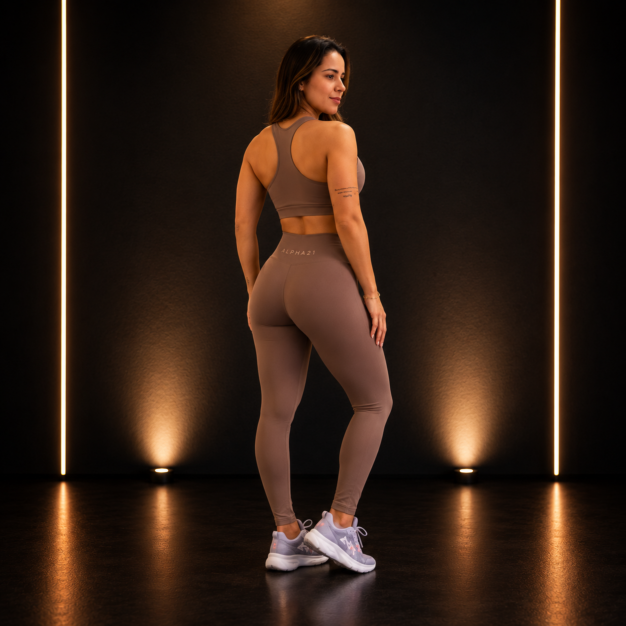 Conjunto Feminino ALPHA21: Legging e Top Compressão